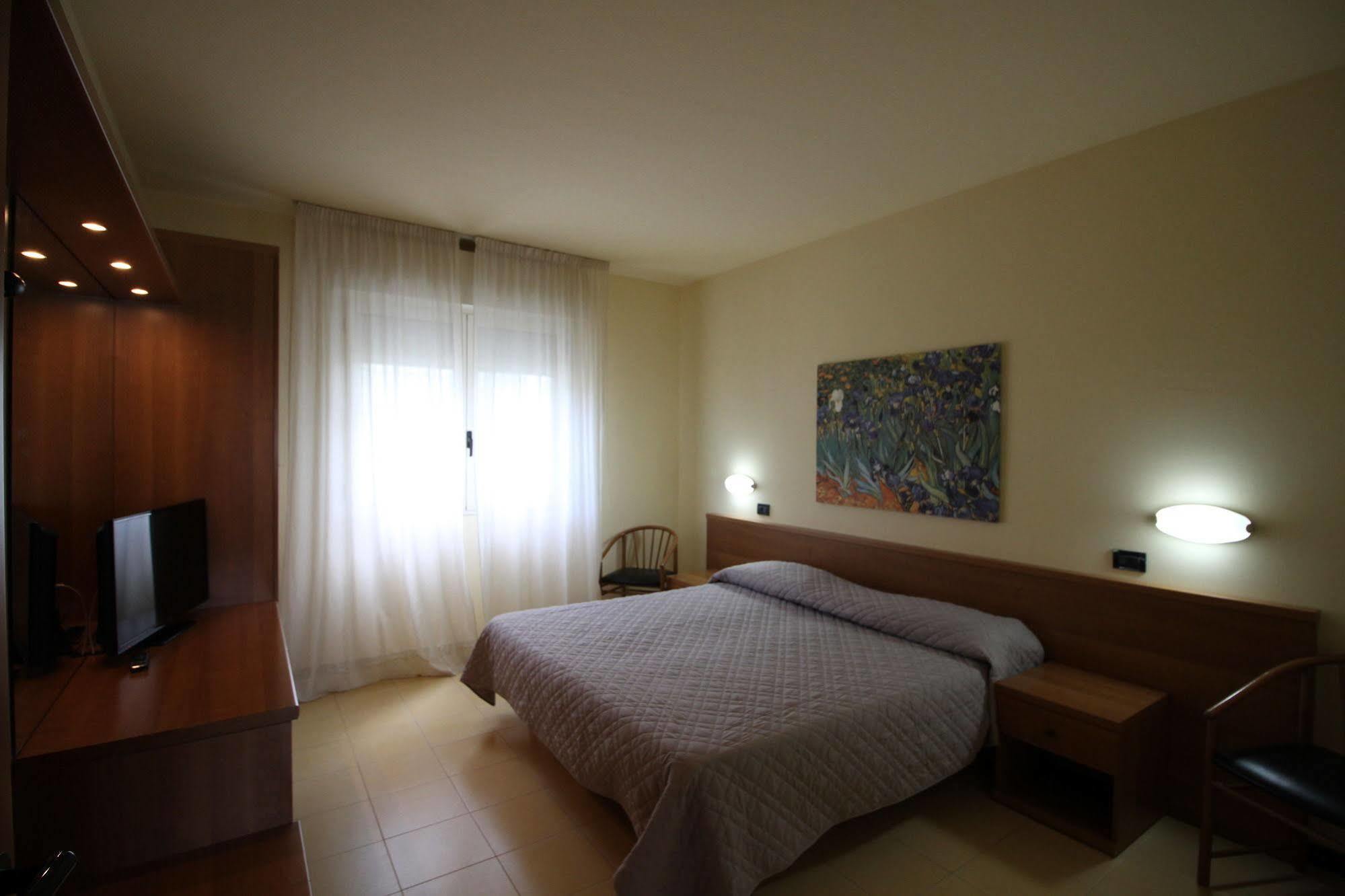Hotel Italia オッキオベッロ エクステリア 写真