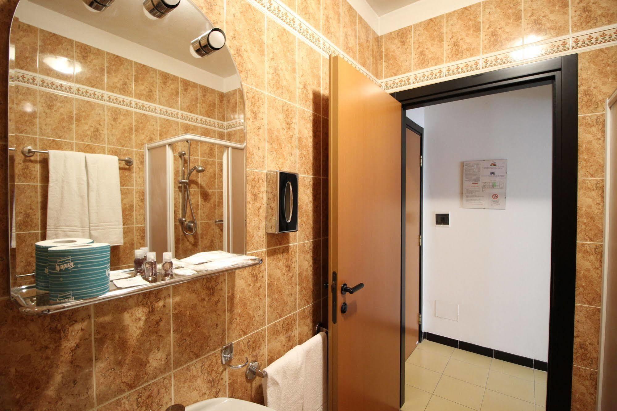 Hotel Italia オッキオベッロ エクステリア 写真